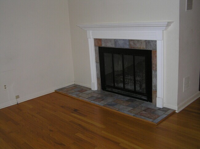 Building Photo - 32060 Washington St