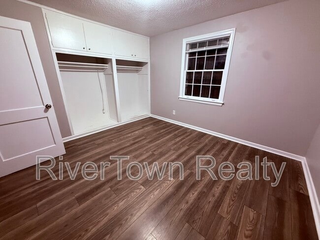 Building Photo - 504 Philwood Cove