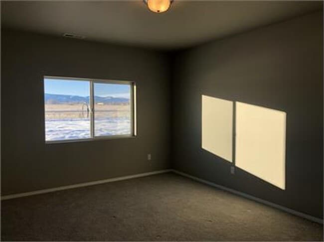 Foto del edificio - Beautiful 3 bedroom 2 bath house in Bozeman with a fenced yard