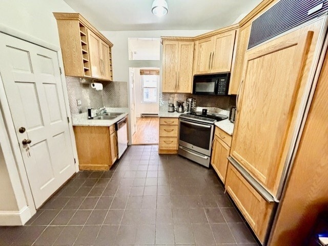 Building Photo - 162 Endicott St