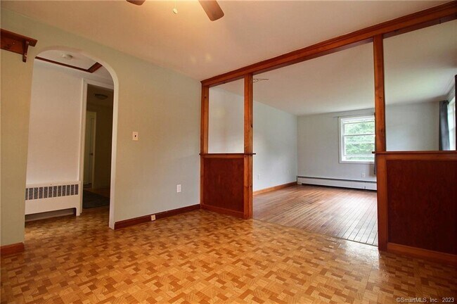 Foto del edificio - 55 Pawcatuck Ave