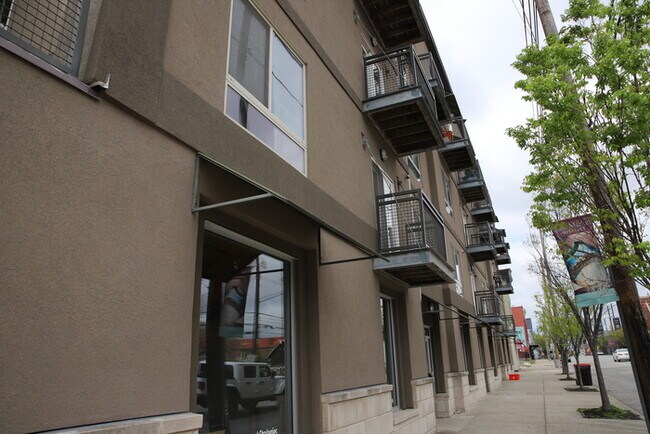 Foto del edificio - Two bedroom Rental at SoHo Lofts in NuLU