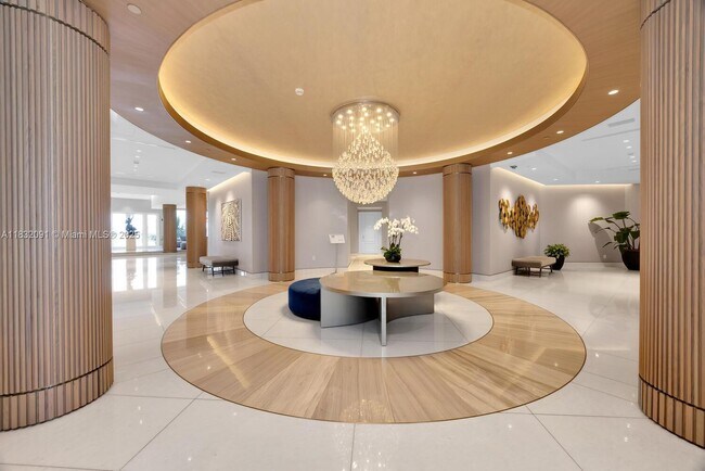Foto del edificio - 888 Brickell Key Dr