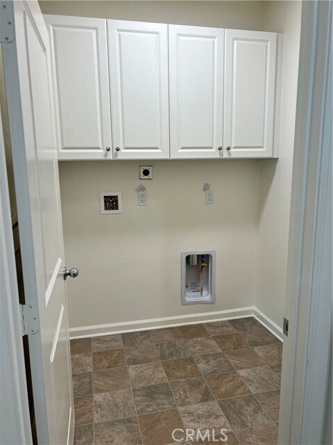 Foto del edificio - 25136 Hunter Ave