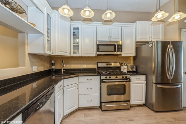 Building Photo - 1020 Arbor Ct