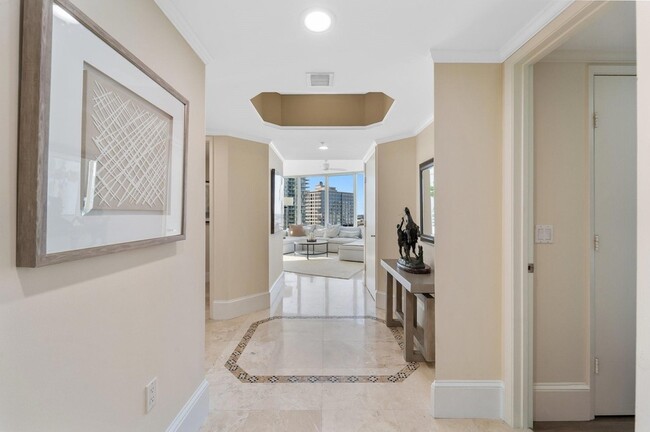 Building Photo - 333 Las Olas Way
