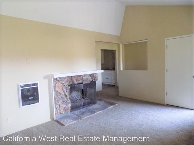 Building Photo - 2 br, 1 bath Apartment - 200 SAN LUIS ST.