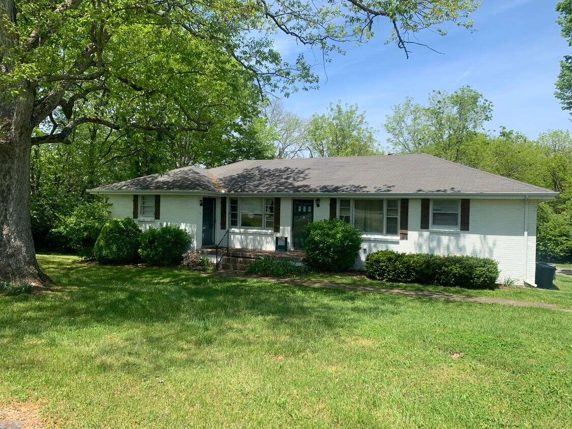 Primary Photo - 115 Jennings Dr