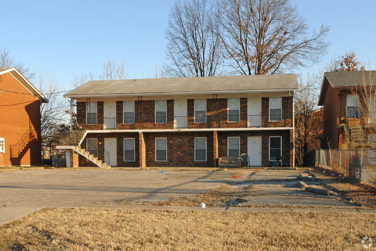 3421 Shagbark Rd, Louisville, KY 40216 Apartments in Louisville, KY
