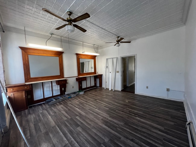 Building Photo - 306 Marble St