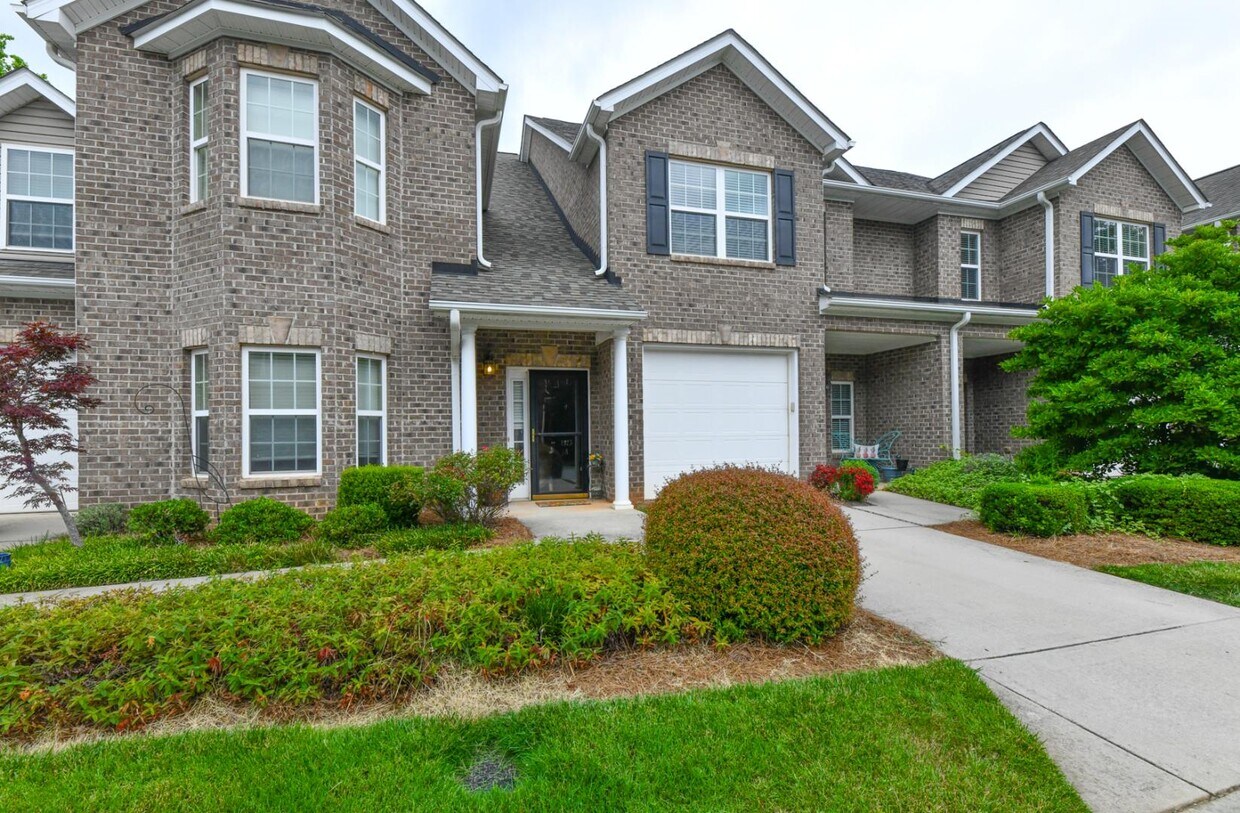 Photo - 1923 Fleming Rd - Unit A - Furnished