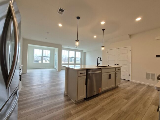 Foto del edificio - 24412 W Alexis Ln