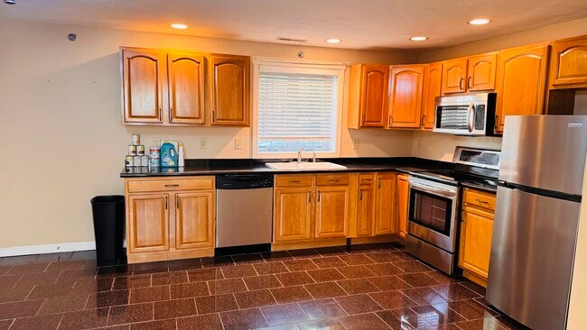 Building Photo - 1 Hatfield St