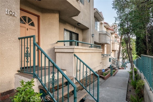 Foto del edificio - 2930 Montrose Ave