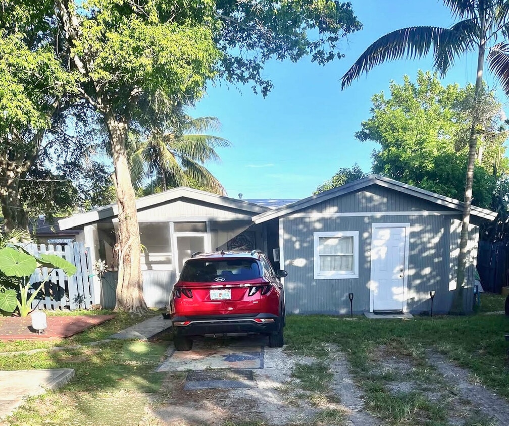 Foto principal - 1537 SW 44th Ave