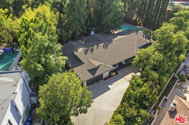 Foto del edificio - 16229 Dorilee Ln