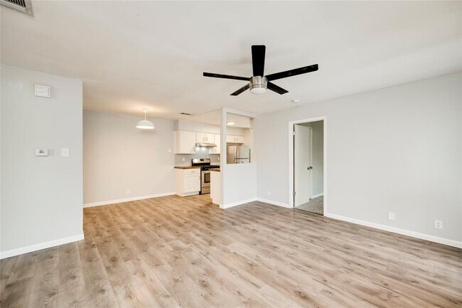 Foto del edificio - 915 Chisholm Cove