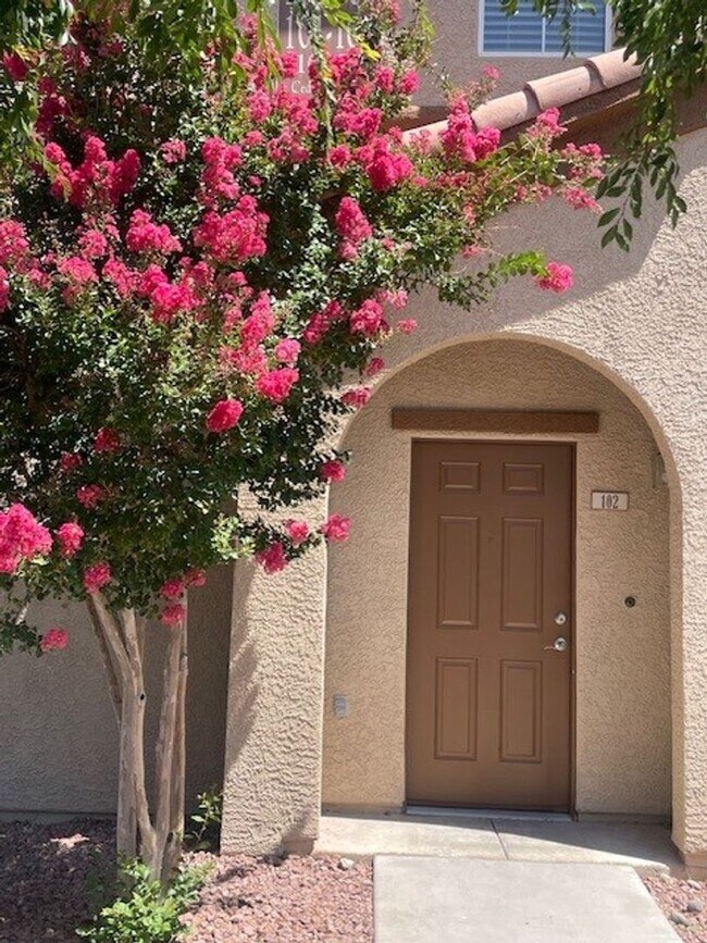 Foto del edificio - 10150 Cedar Key Ave