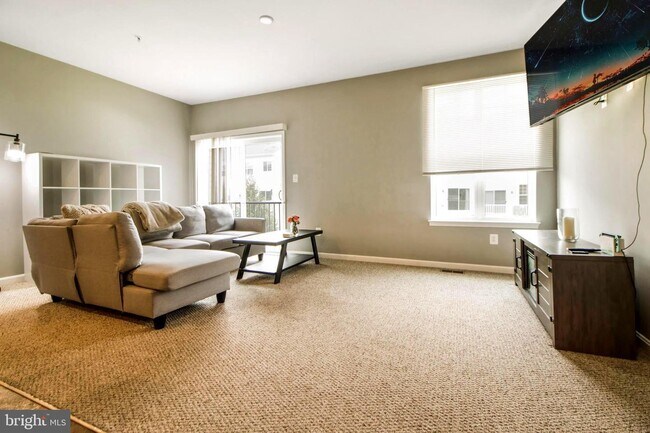 Foto del edificio - 7720 Village Park Dr