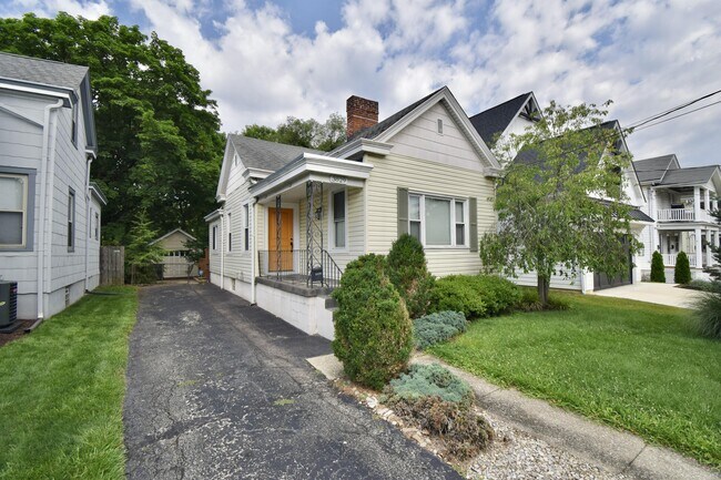 Foto del edificio - 3829 Mt Vernon Ave