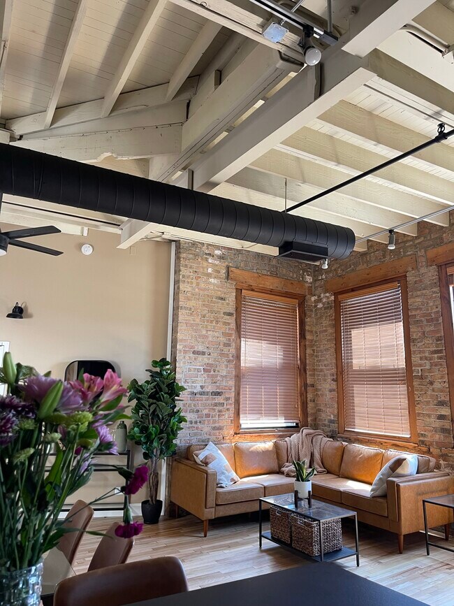 Foto del edificio - 525 N Halsted St