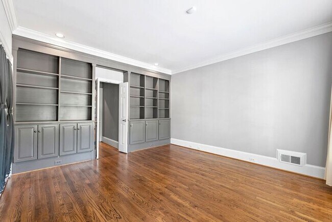 Foto del edificio - 459 Ivy Park Ln NE