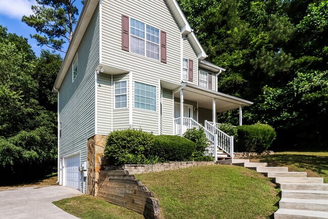 Foto del edificio - 1042 Whispering Woods Dr