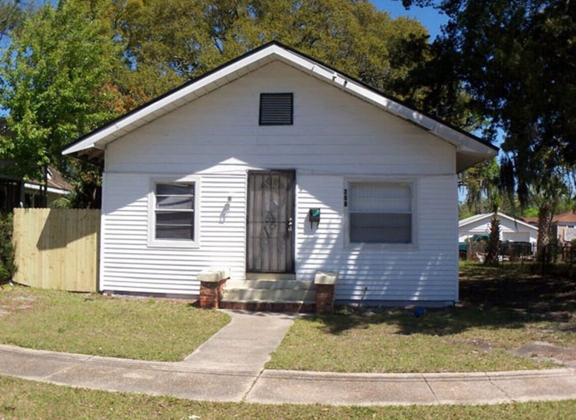 Primary Photo - 617 Ivy St