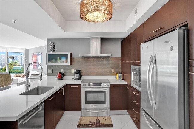 Building Photo - 250 Sunny Isles Blvd