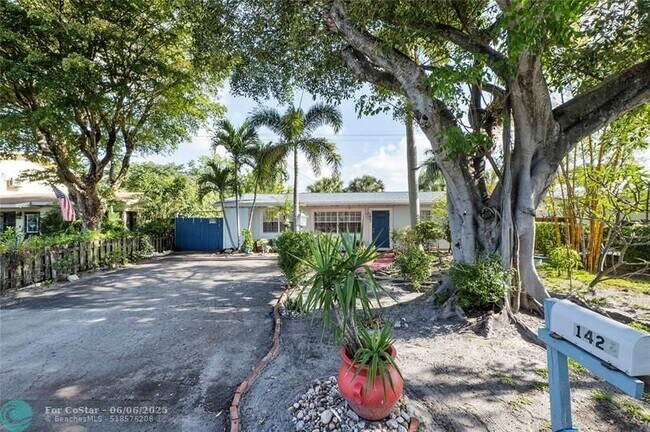 Foto del edificio - 1427 NE 30th St