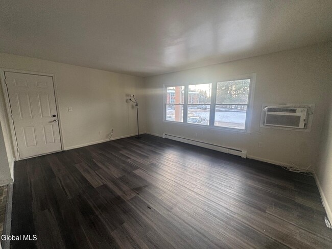 Building Photo - 11-21-21 Ashdown Rd