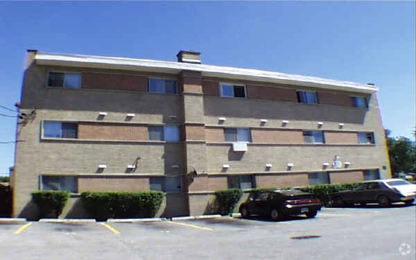 Primary Photo - 131 Asbury Ave