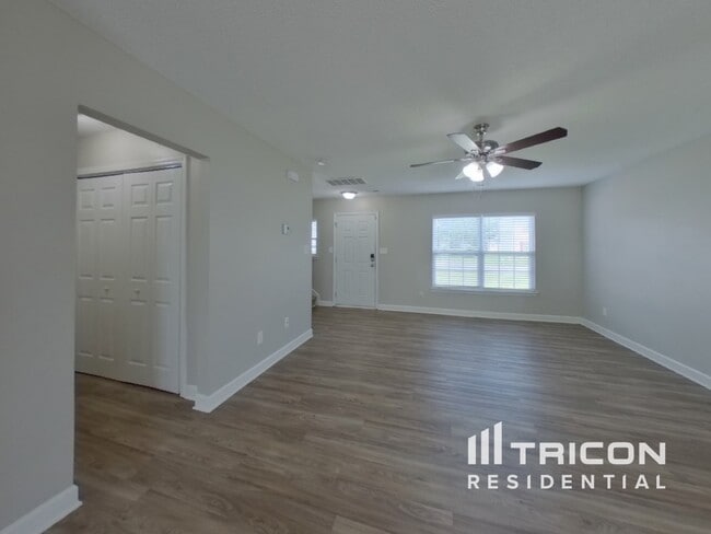 Foto del edificio - 409 Glencroft Dr