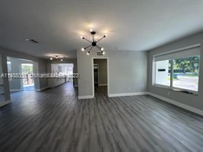 Foto del edificio - 3 br, 2 bath House - Biscayne Gardens