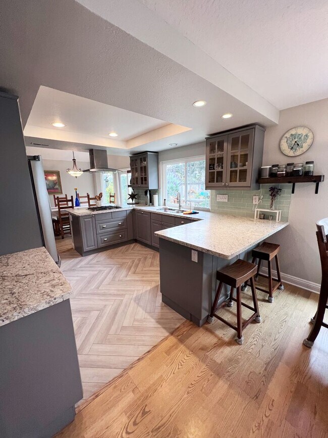 Building Photo - Furnished Home in Carmel Valley/Del Mar - ...
