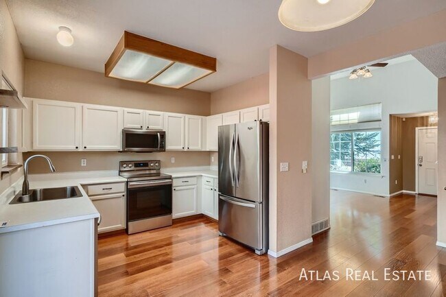 Foto del edificio - 4827 Ardley Dr