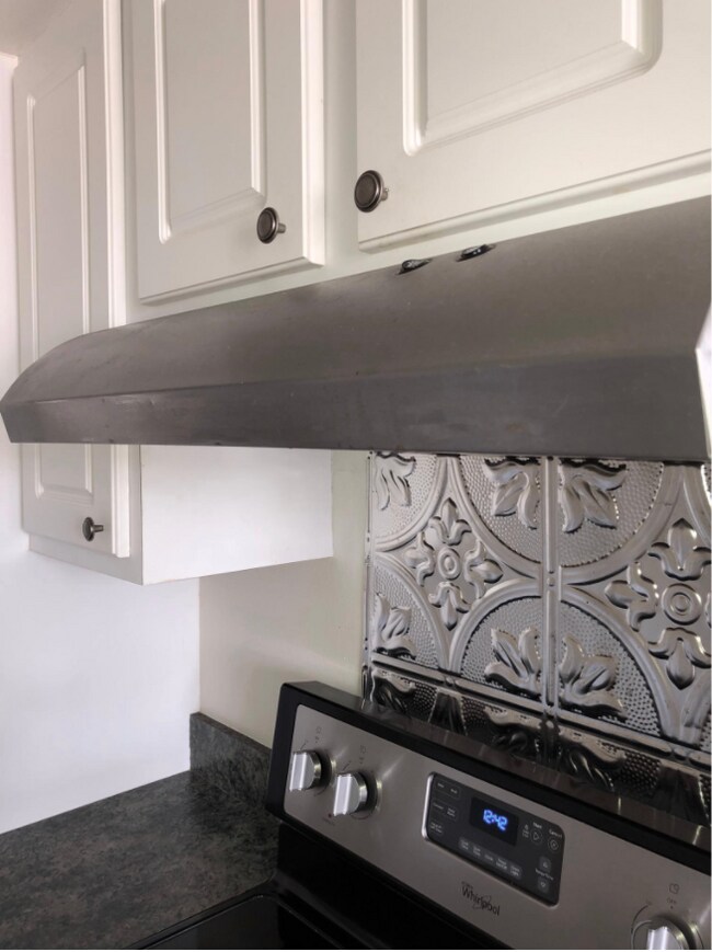 details - 880 S Village Dr N