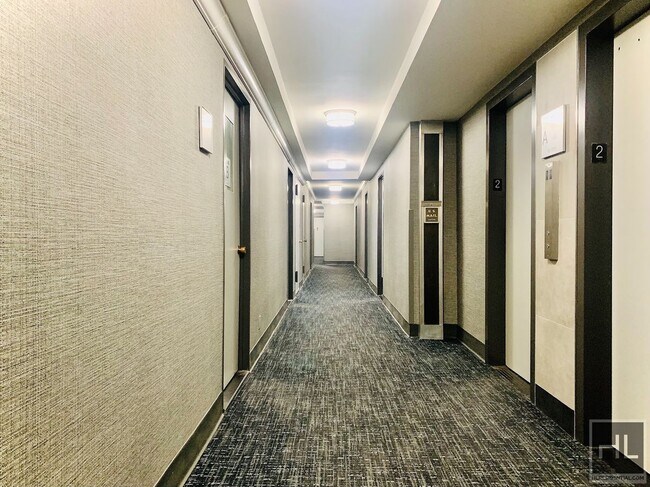 Foto del edificio - E 56th St | Sutton Place | 1BR / Flex-2 / 1BA | Avail June 1 | Doorman | Laundry | NO Broker's Fees!