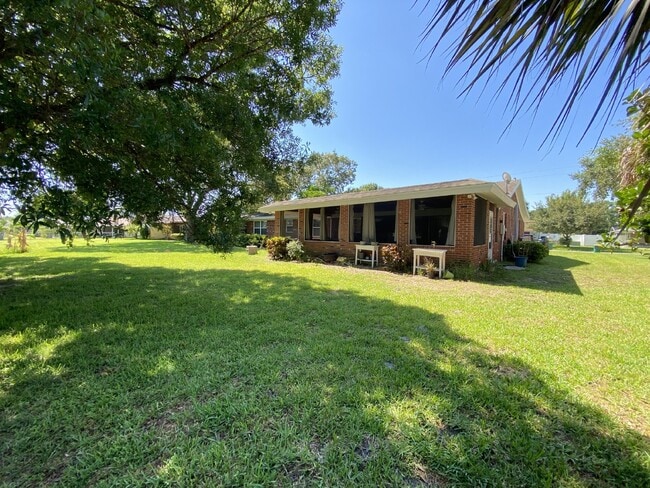 Building Photo - 2668 Bernice Ct