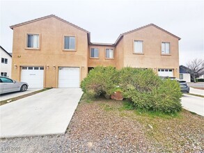 Building Photo - 1421 Star Rd
