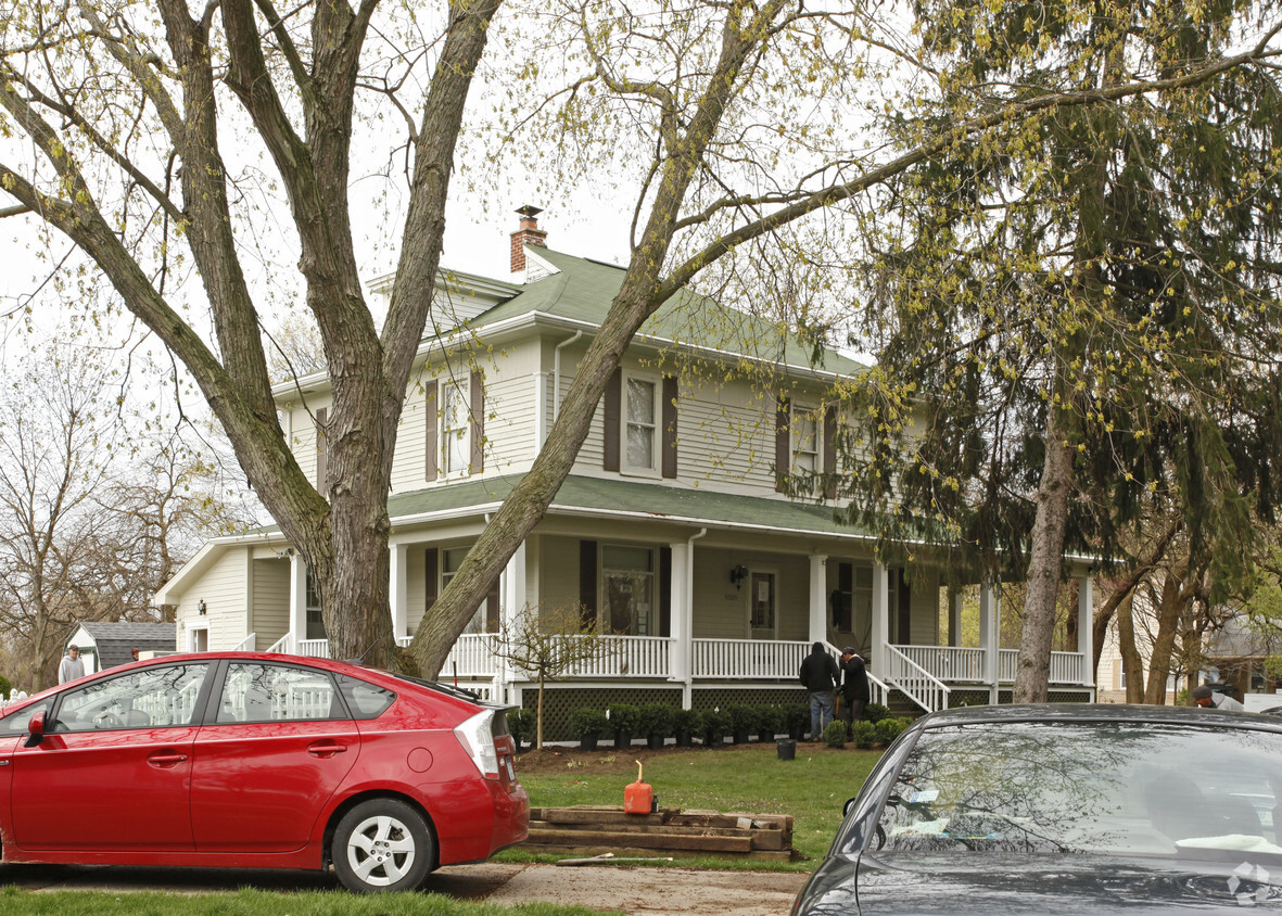 Building Photo - Town & Country Mobile Home Estates