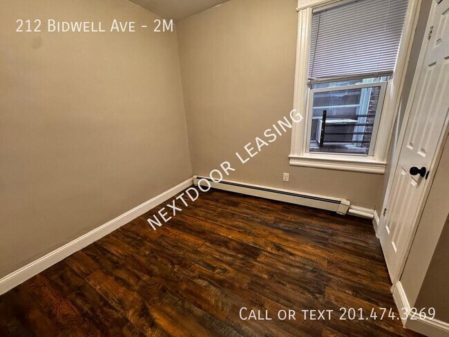 Building Photo - 212 Bidwell Ave