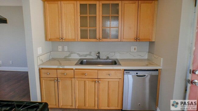 Building Photo - Gated Condo in the Heart of El Cajon