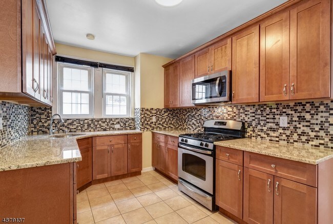 Foto del edificio - 52 Hillcrest Rd