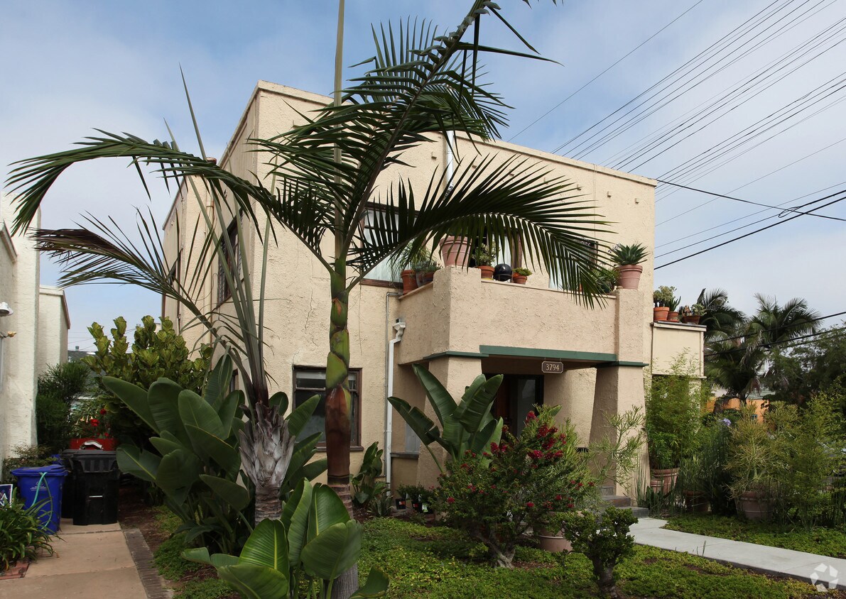 Foto del edificio - 3794 1st Ave