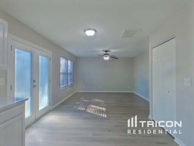 Foto del edificio - 925 Schofield Ln