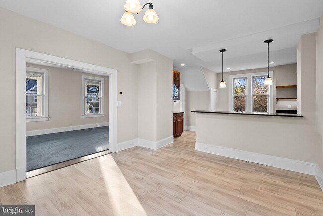 Building Photo - 10512 Warfield St