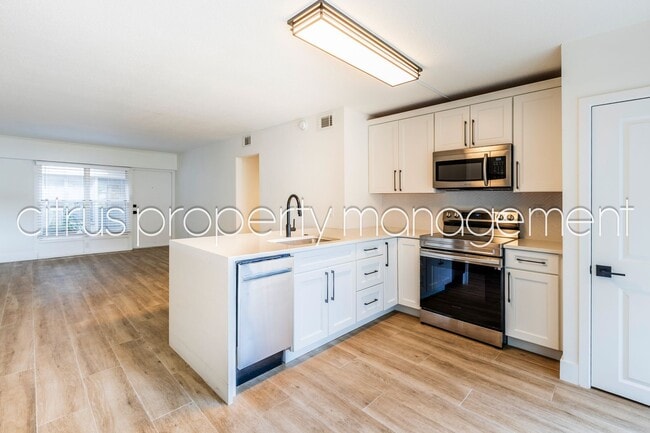 Foto del edificio - 2/1 Condo in Delaney Park