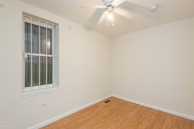 Foto del edificio - 3 br, 1 bath Duplex - 1851 WILLINGTON ST U...