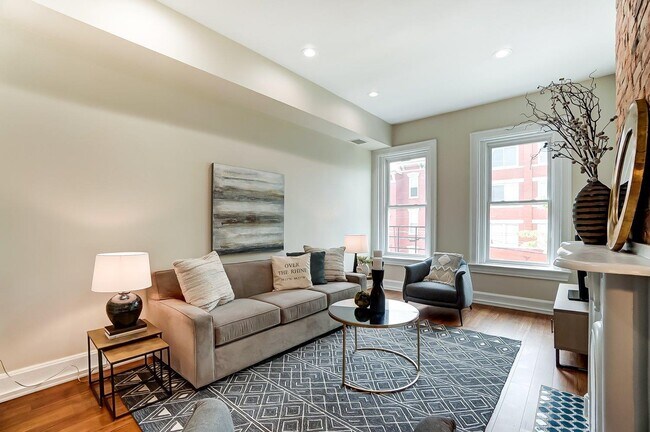 Foto del edificio - 1106 Dayton St